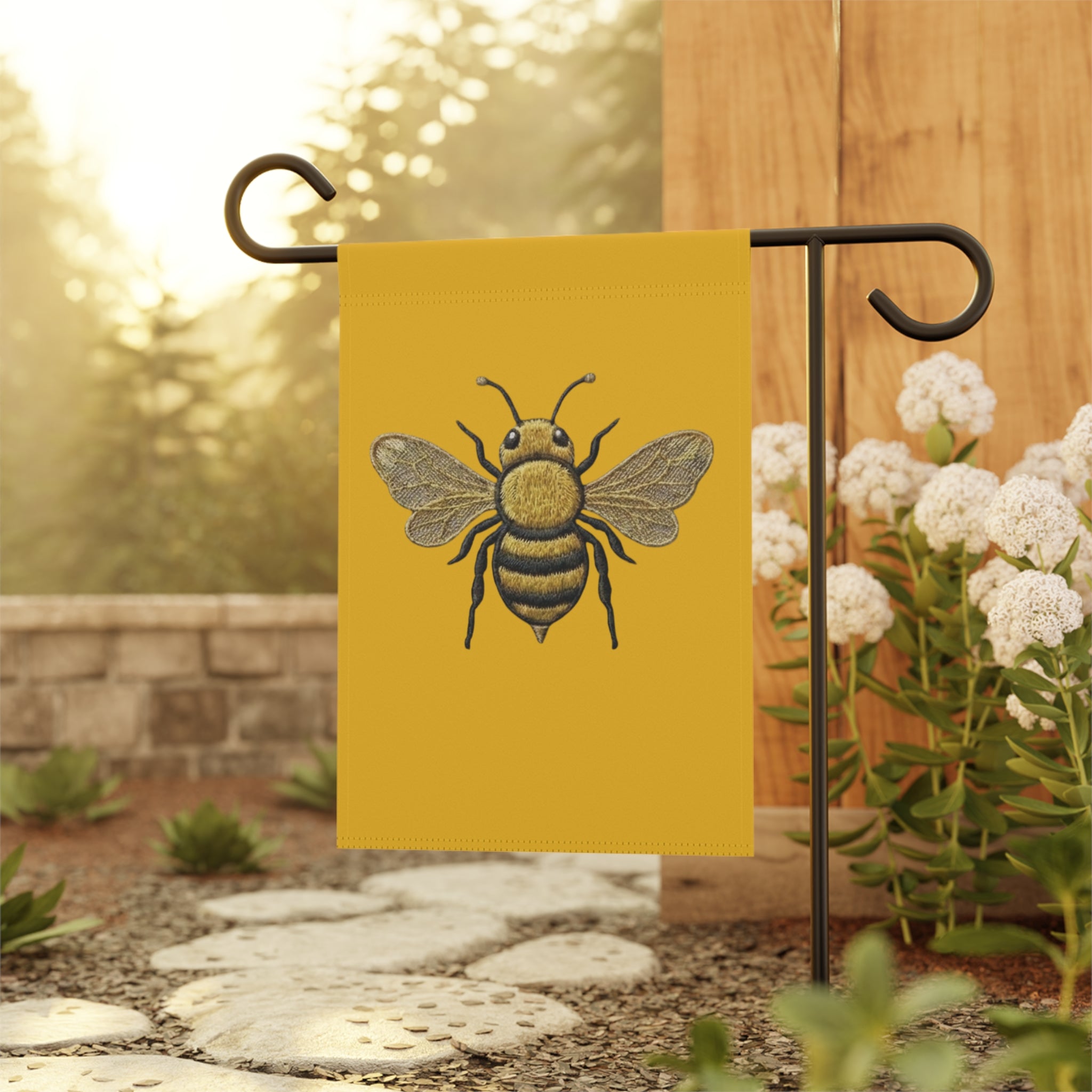 Bee Garden Flag – Vintage Forest Bee Garden & House Banner